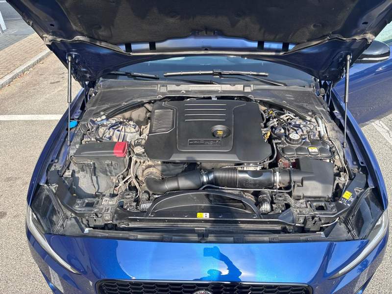 Jaguar XE