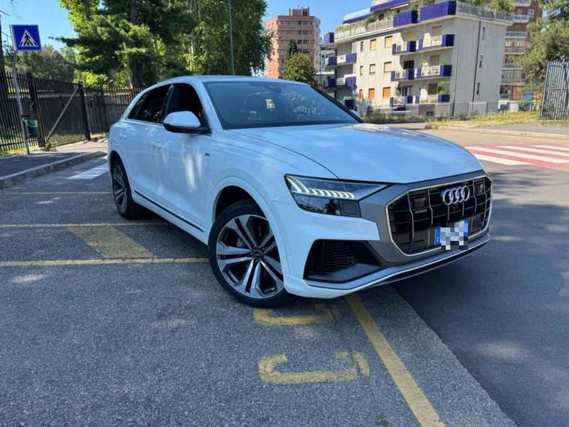 Audi Q8