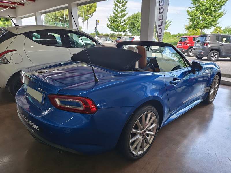 Fiat 124 spider