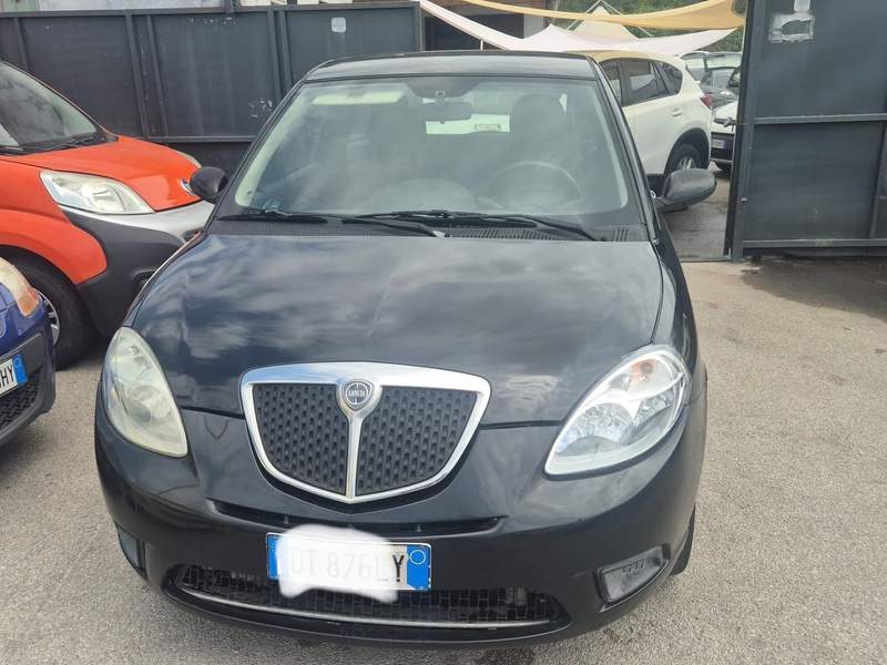 Lancia Ypsilon
