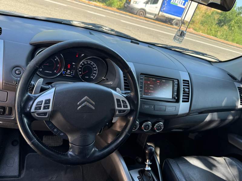 Citroen C-Crosser