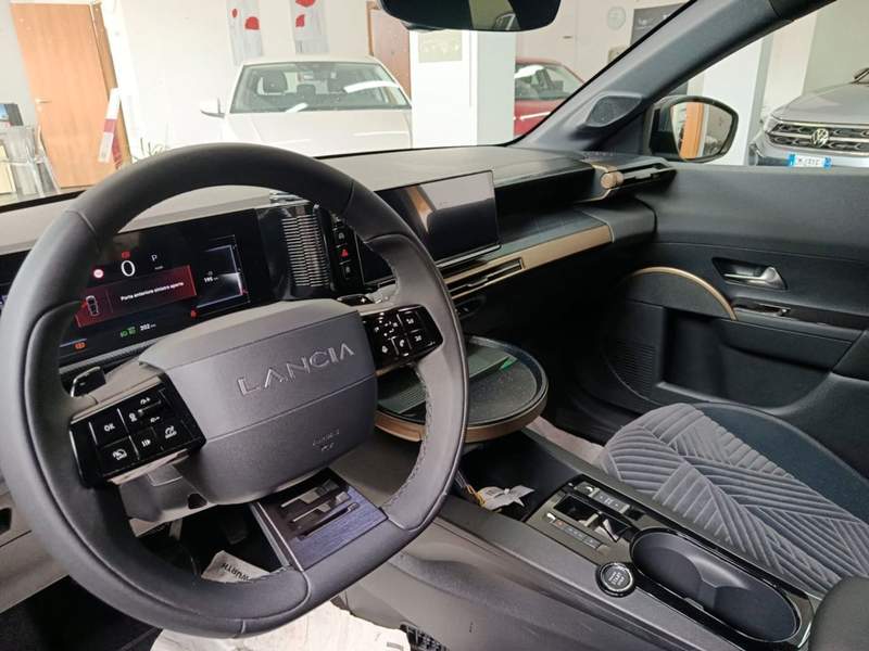 Lancia Ypsilon