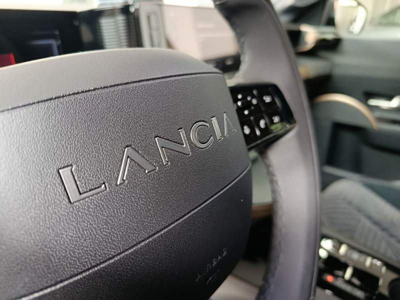 Lancia Ypsilon
