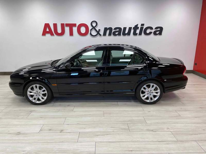 Jaguar X-Type