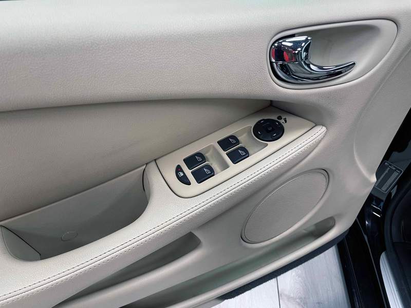 Jaguar X-Type