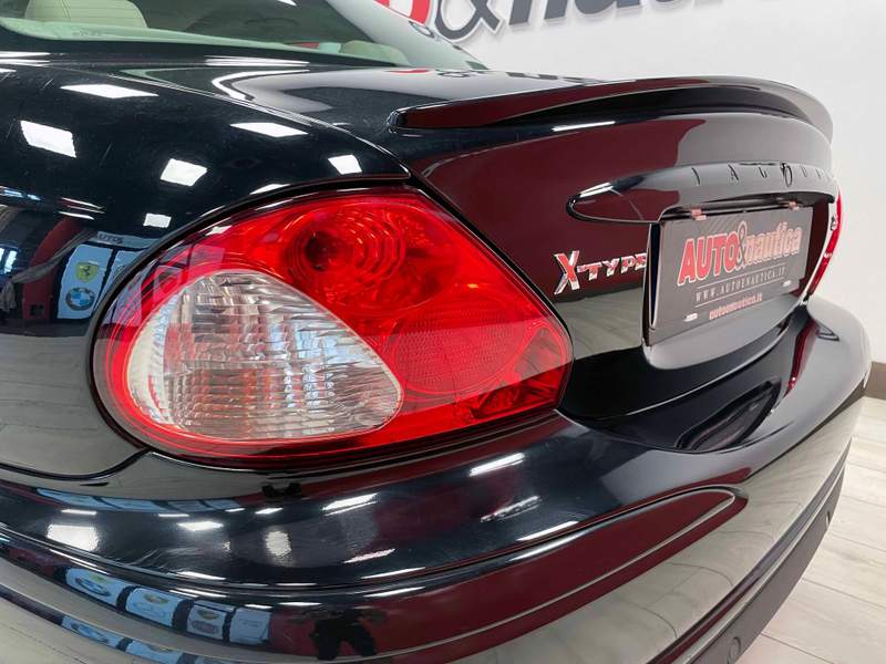 Jaguar X-Type