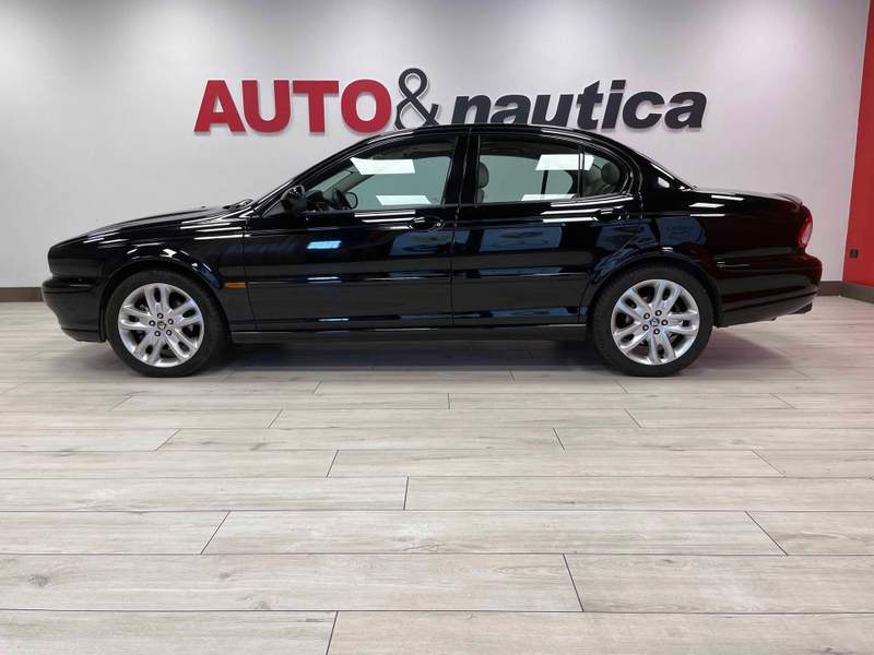 Jaguar X-Type