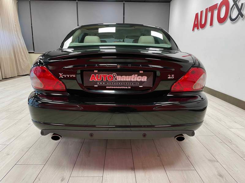 Jaguar X-Type
