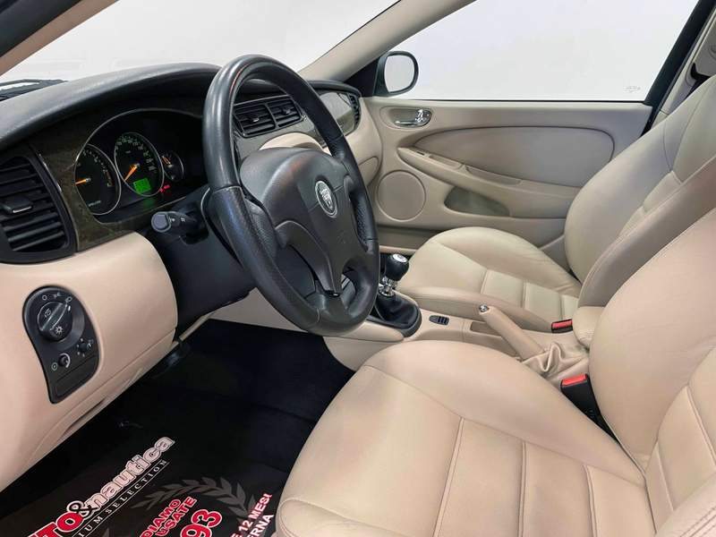 Jaguar X-Type