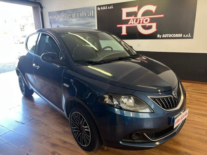 Lancia Ypsilon