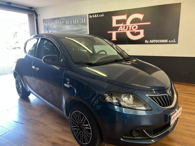 Lancia Ypsilon