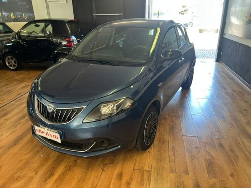 Lancia Ypsilon