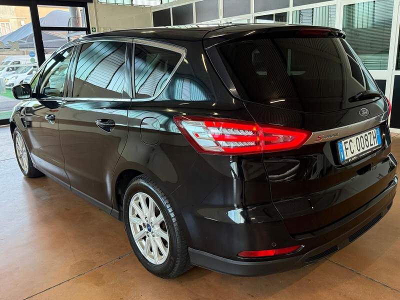 Ford S-Max