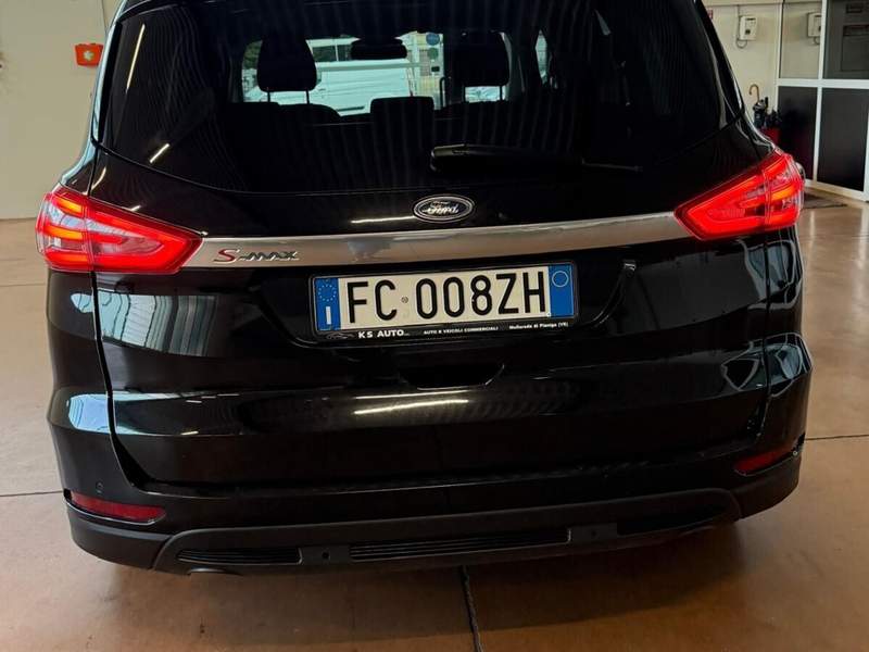 Ford S-Max