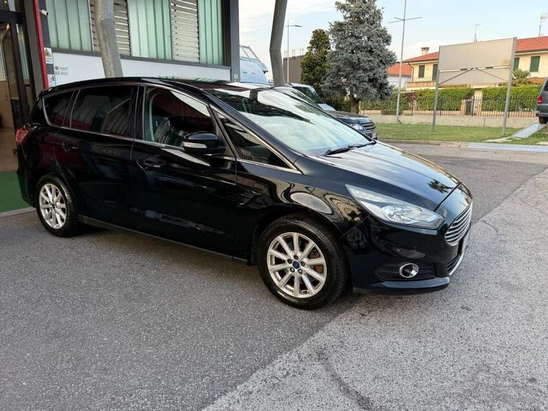 Ford S-Max
