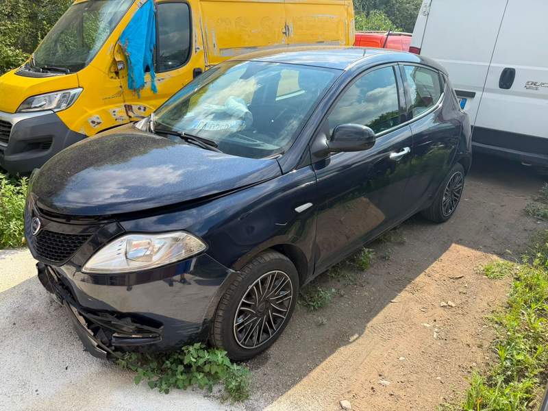 Lancia Ypsilon