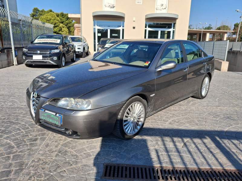 Alfa Romeo 166