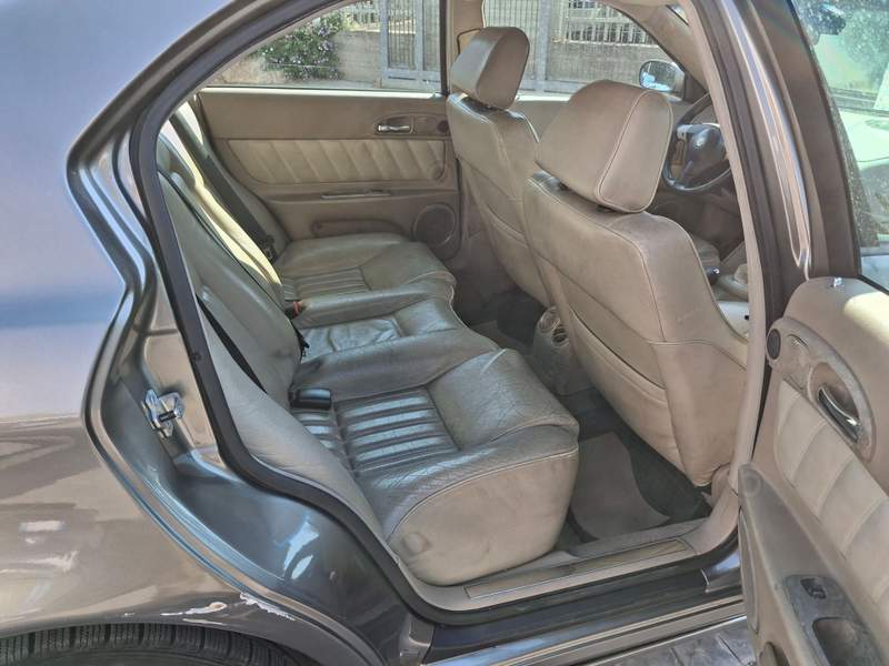 Alfa Romeo 166