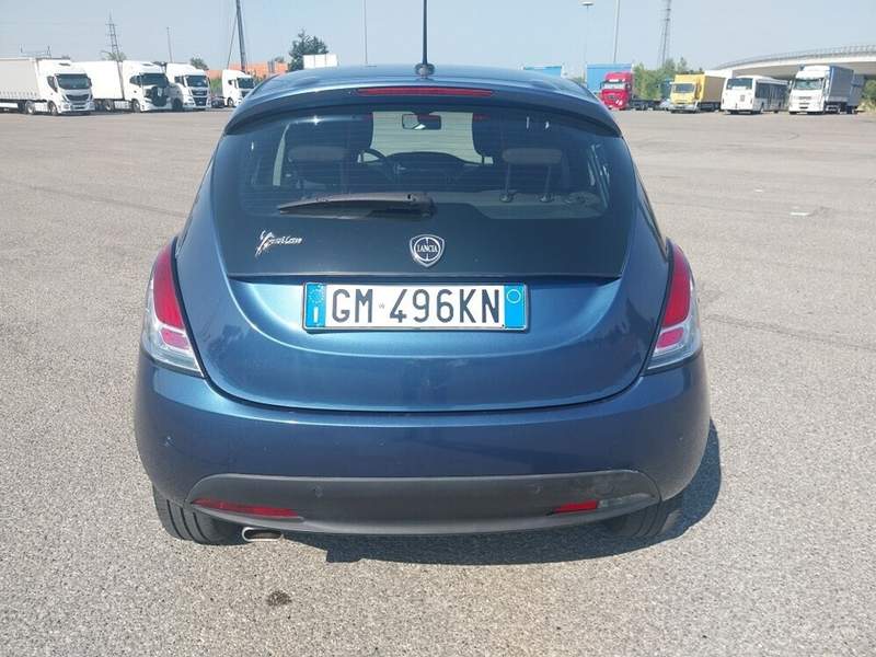 Lancia Ypsilon