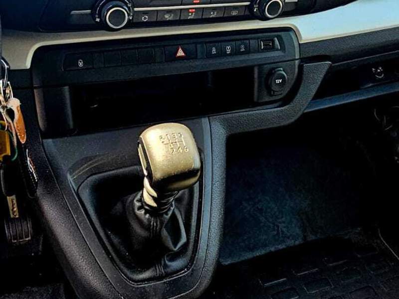 Peugeot Traveller