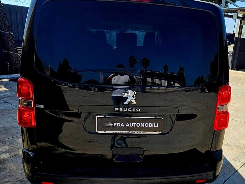 Peugeot Traveller