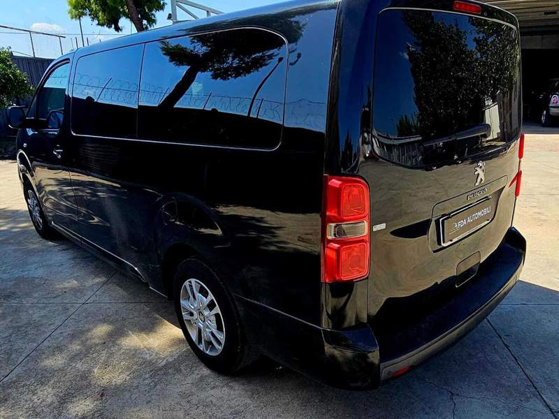 Peugeot Traveller
