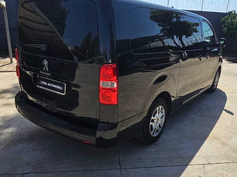 Peugeot Traveller