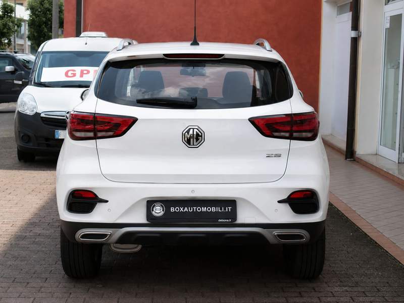 MG ZS