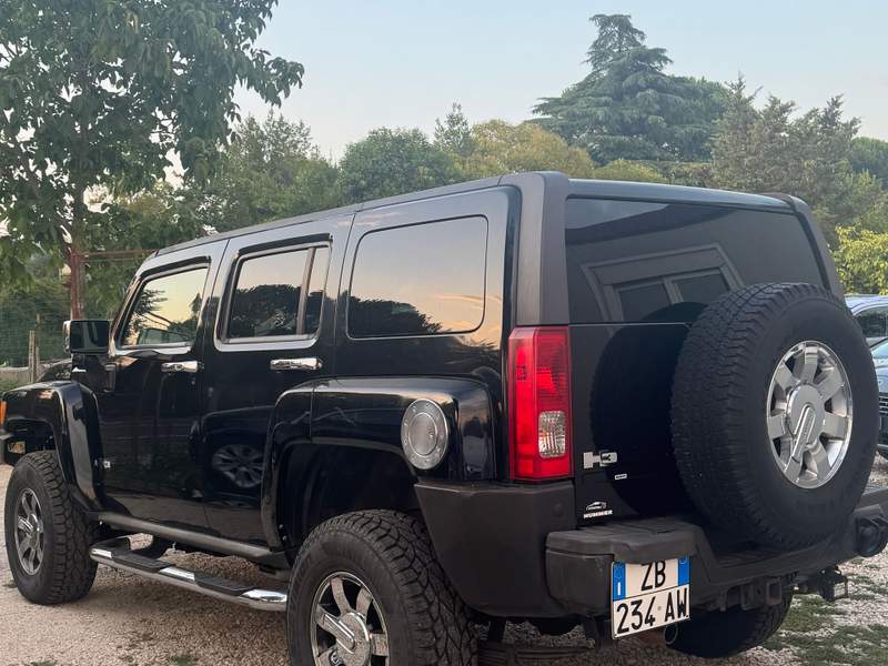 Hummer H3