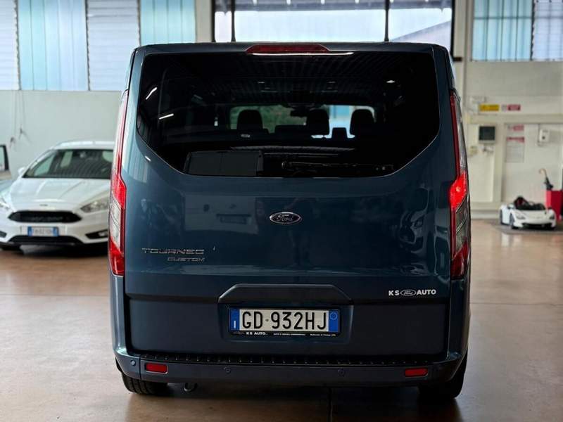 Ford Tourneo Custom