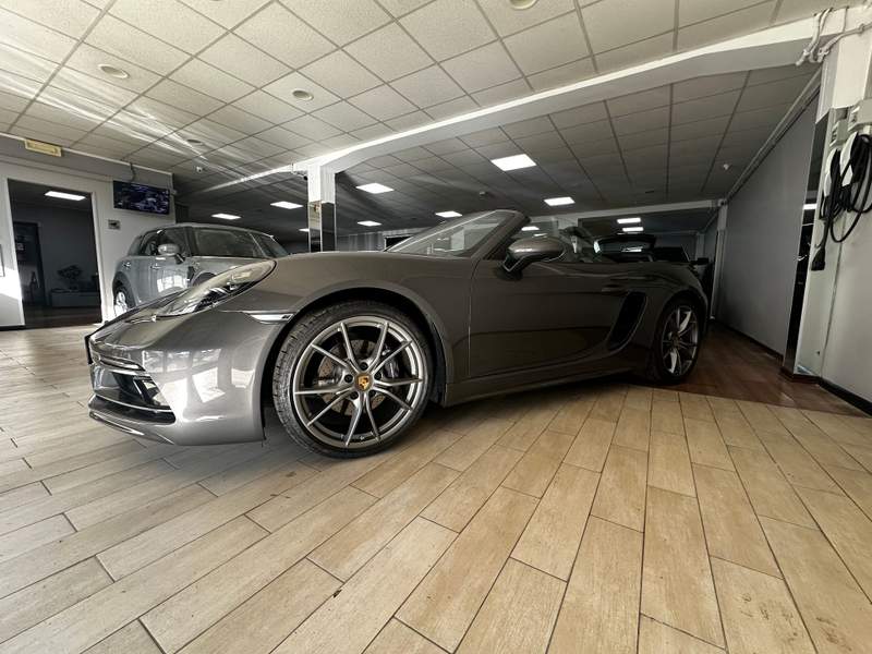 Porsche 718