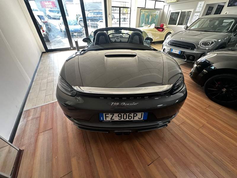 Porsche 718