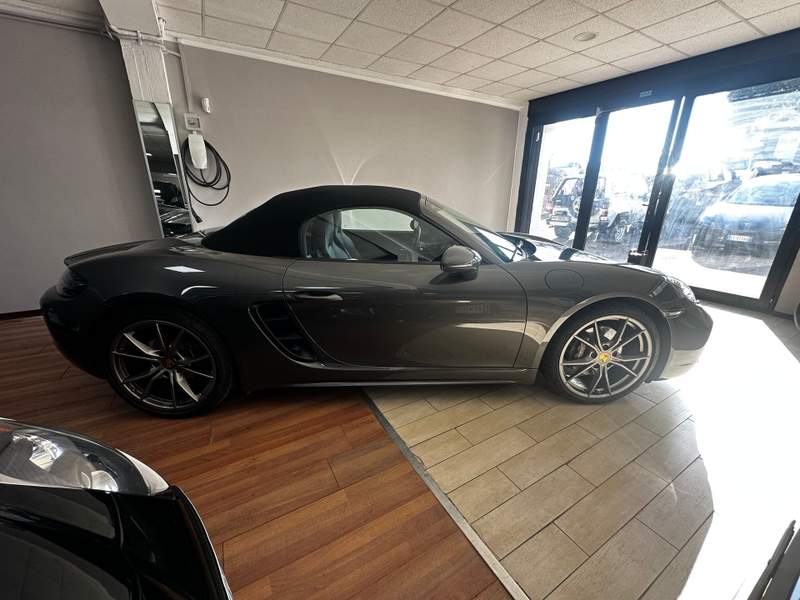 Porsche 718