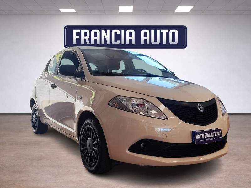 Lancia Ypsilon