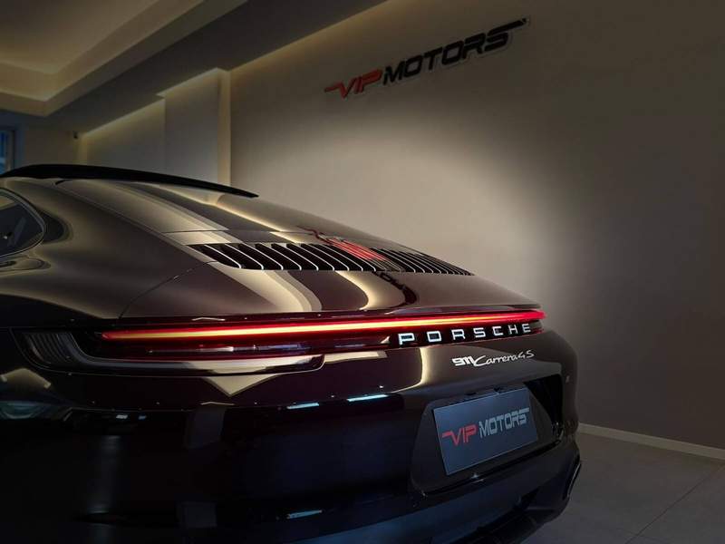 Porsche 911 (992)