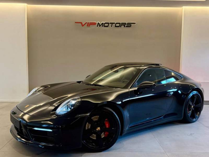 Porsche 911 (992)