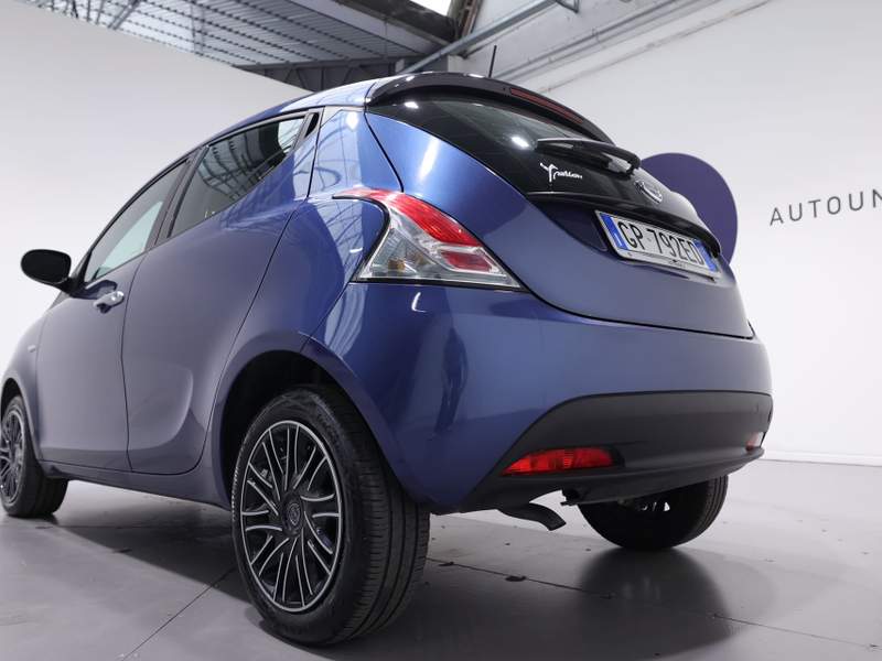 Lancia Ypsilon