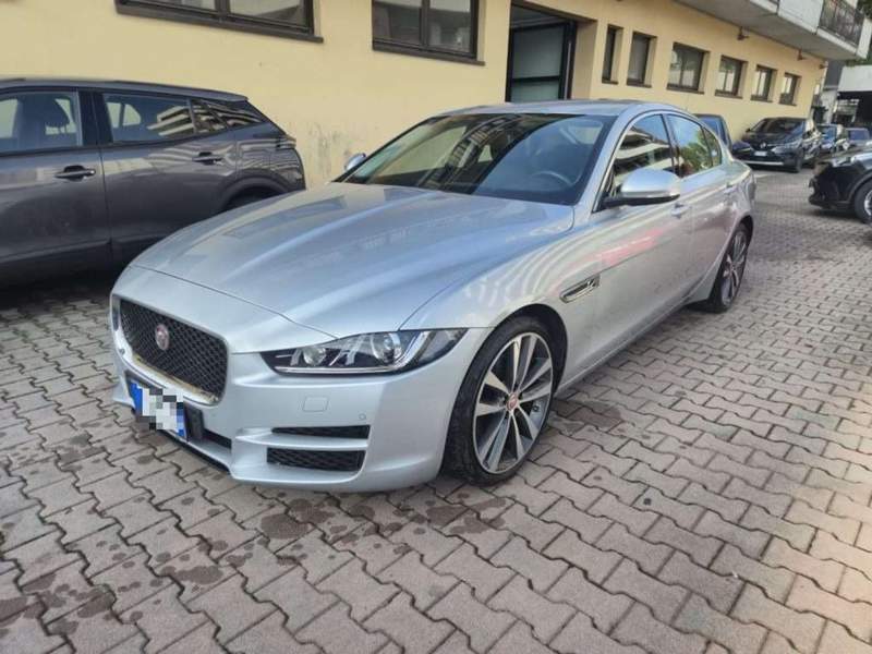 Jaguar XE