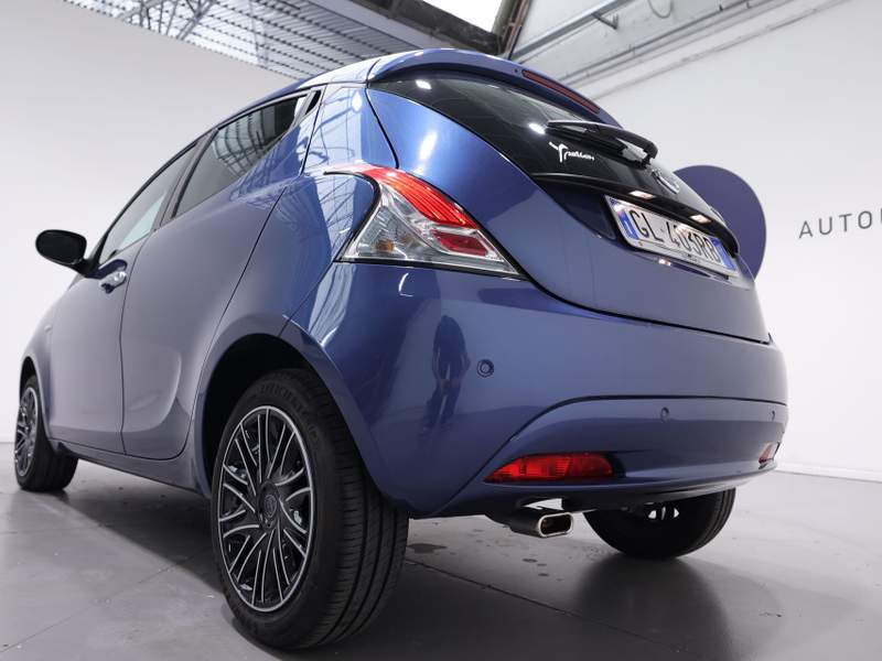 Lancia Ypsilon