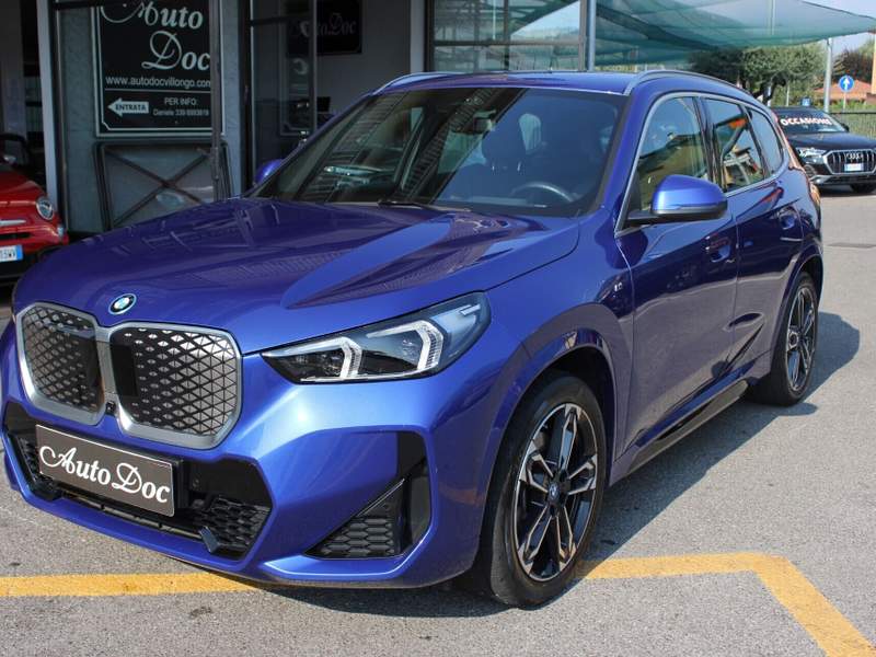 BMW iX1