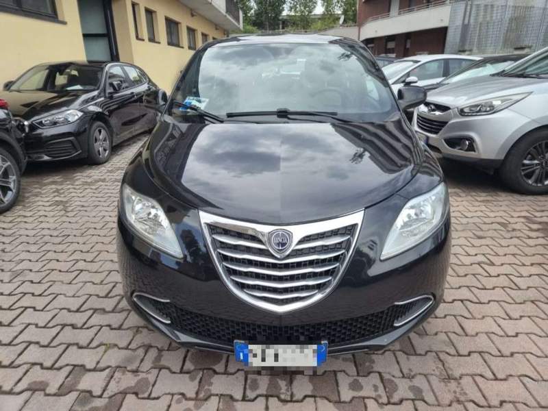 Lancia Ypsilon
