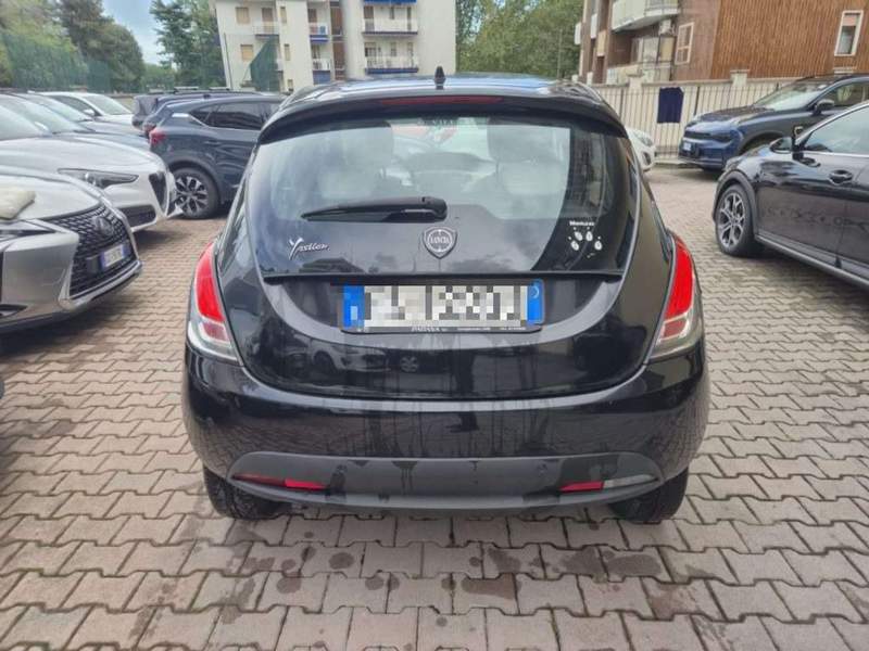 Lancia Ypsilon