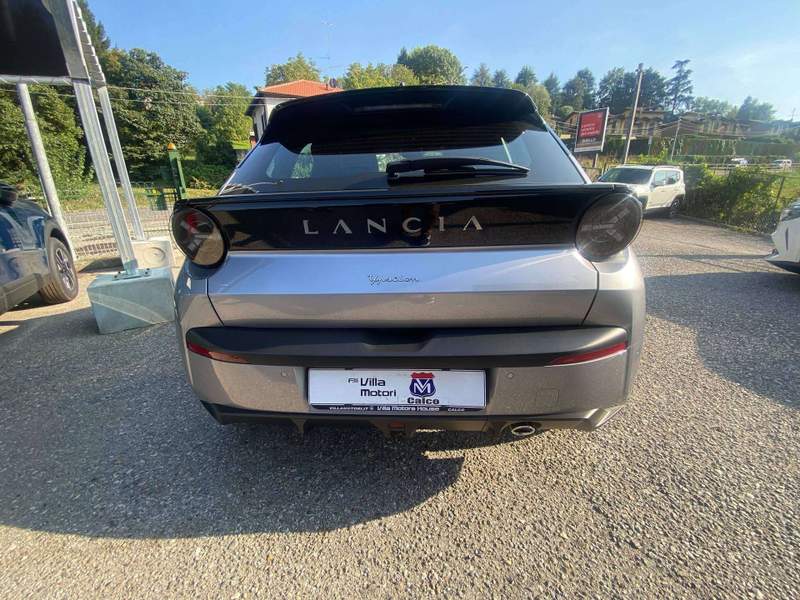 Lancia Ypsilon