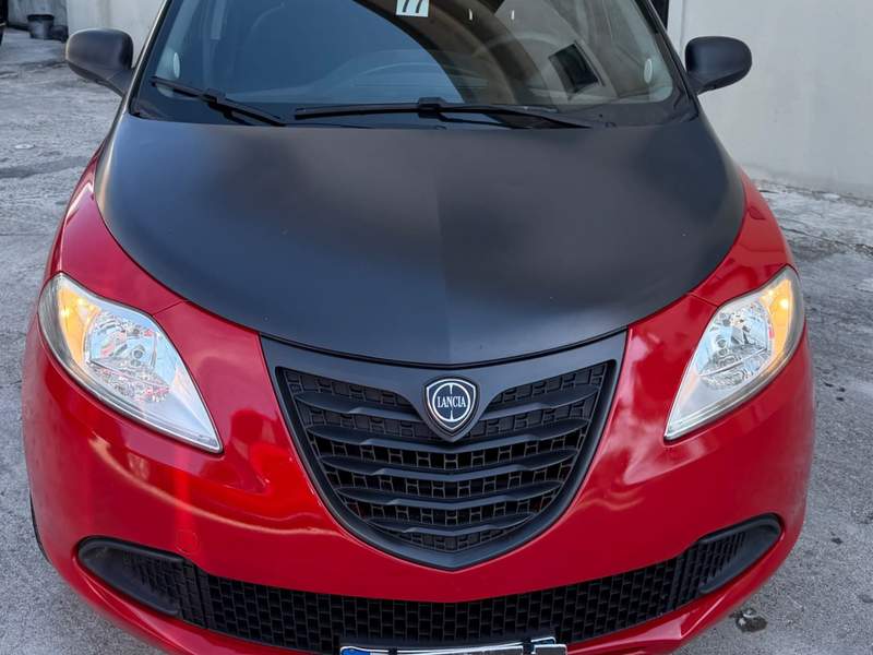 Lancia Ypsilon