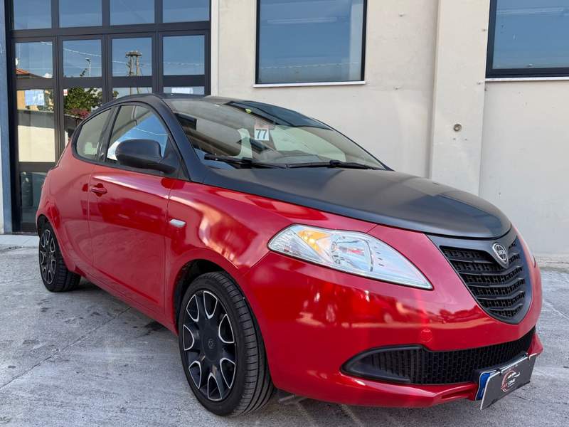 Lancia Ypsilon