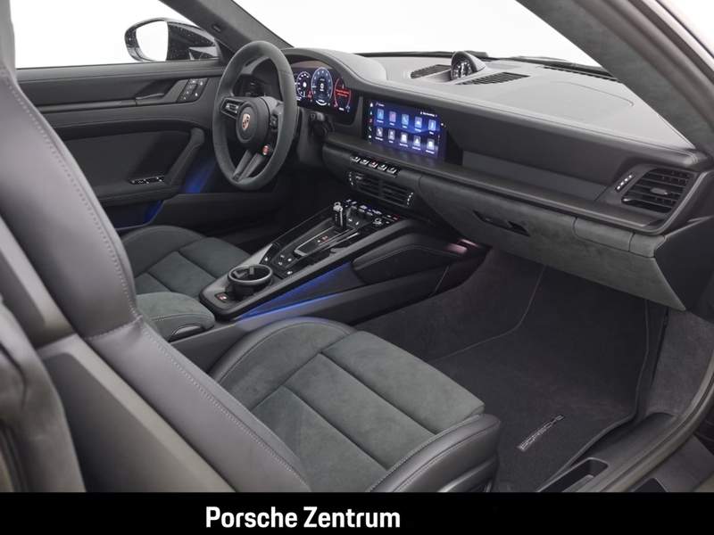 Porsche 911 (992)