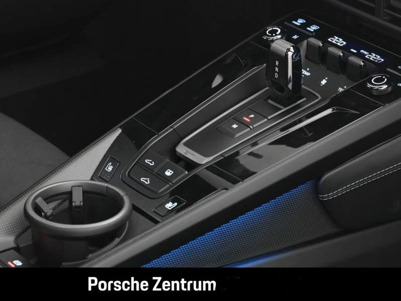 Porsche 911 (992)