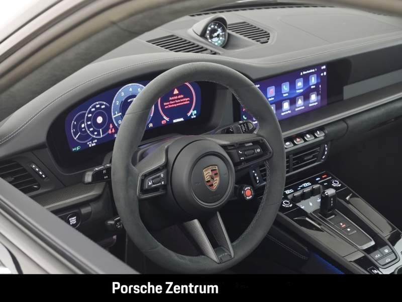Porsche 911 (992)