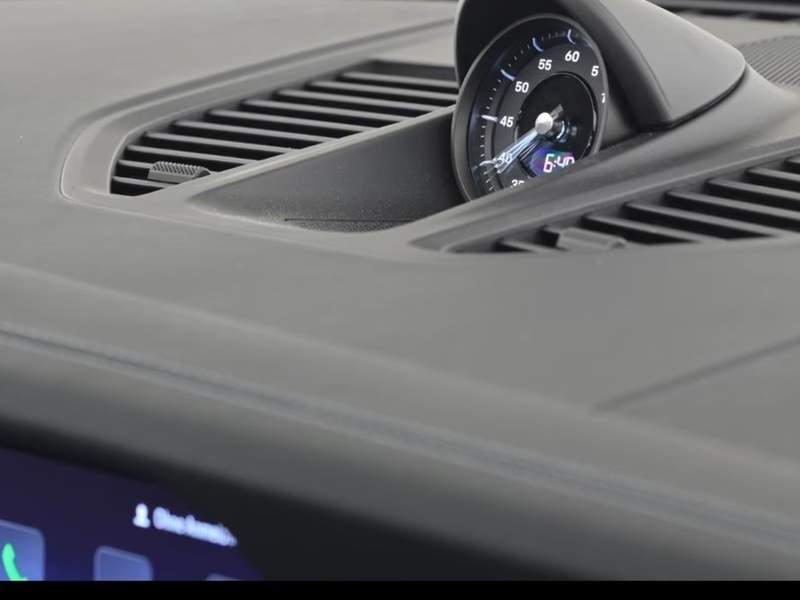 Porsche 911 (992)