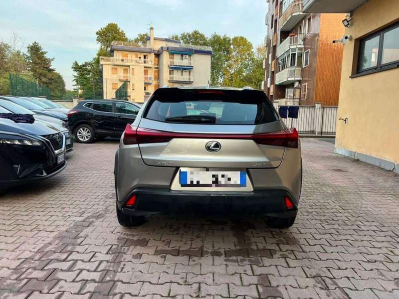Lexus UX